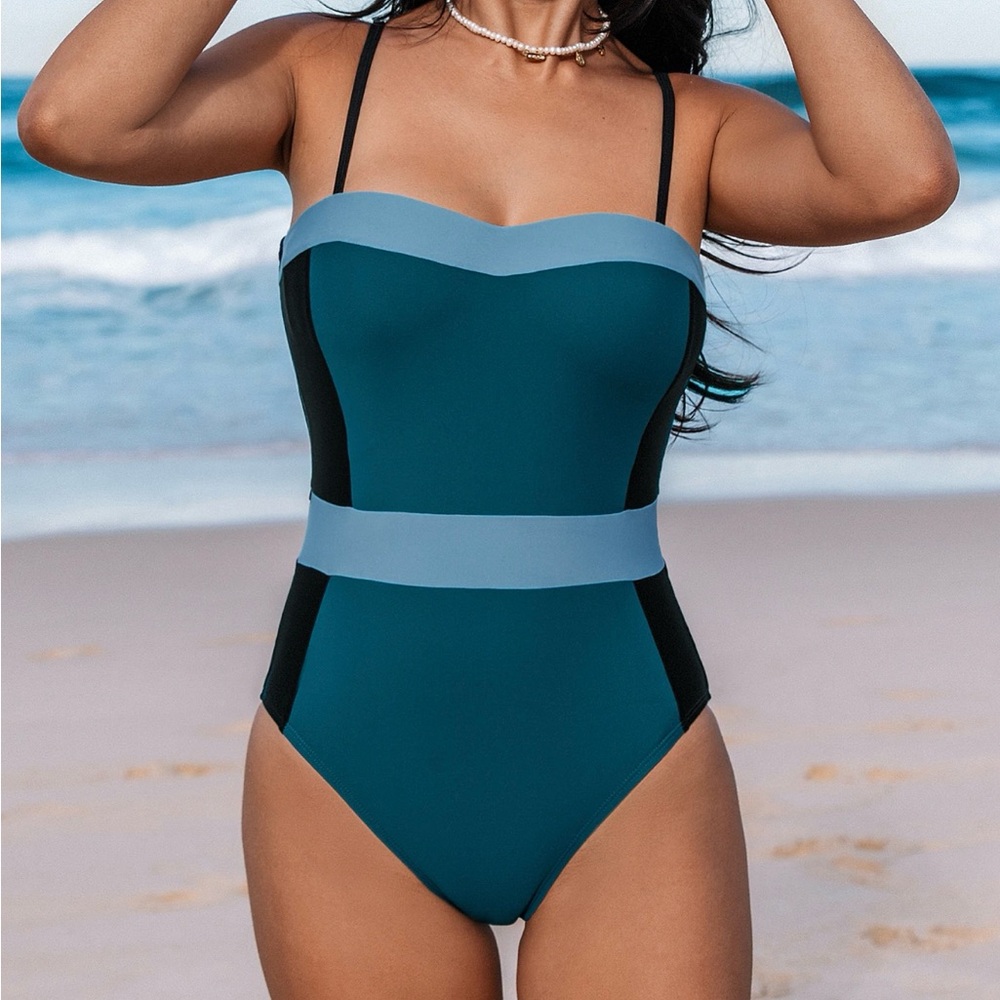 Cupshe Colorblock Sweetheart One Piece Swimsuit in Navy